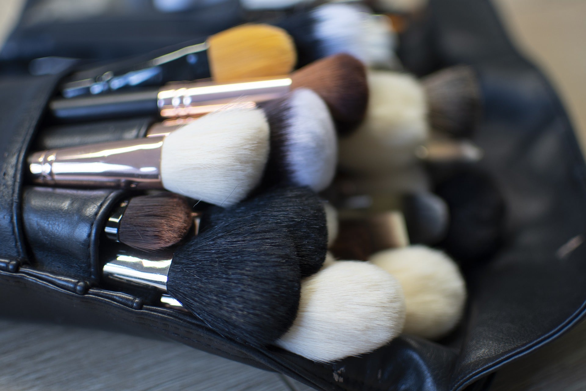 Guide to Makeup Brushes