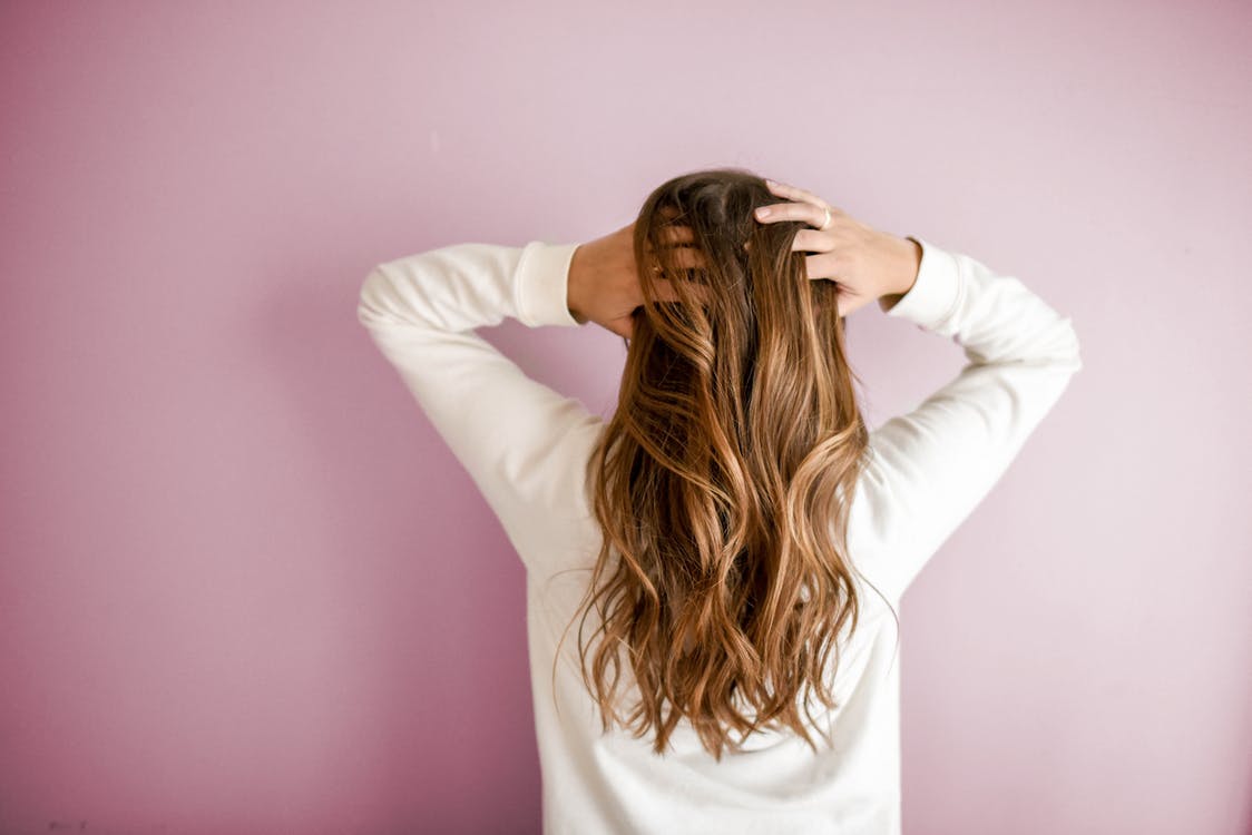 How To Relieve Dandruff Naturally
